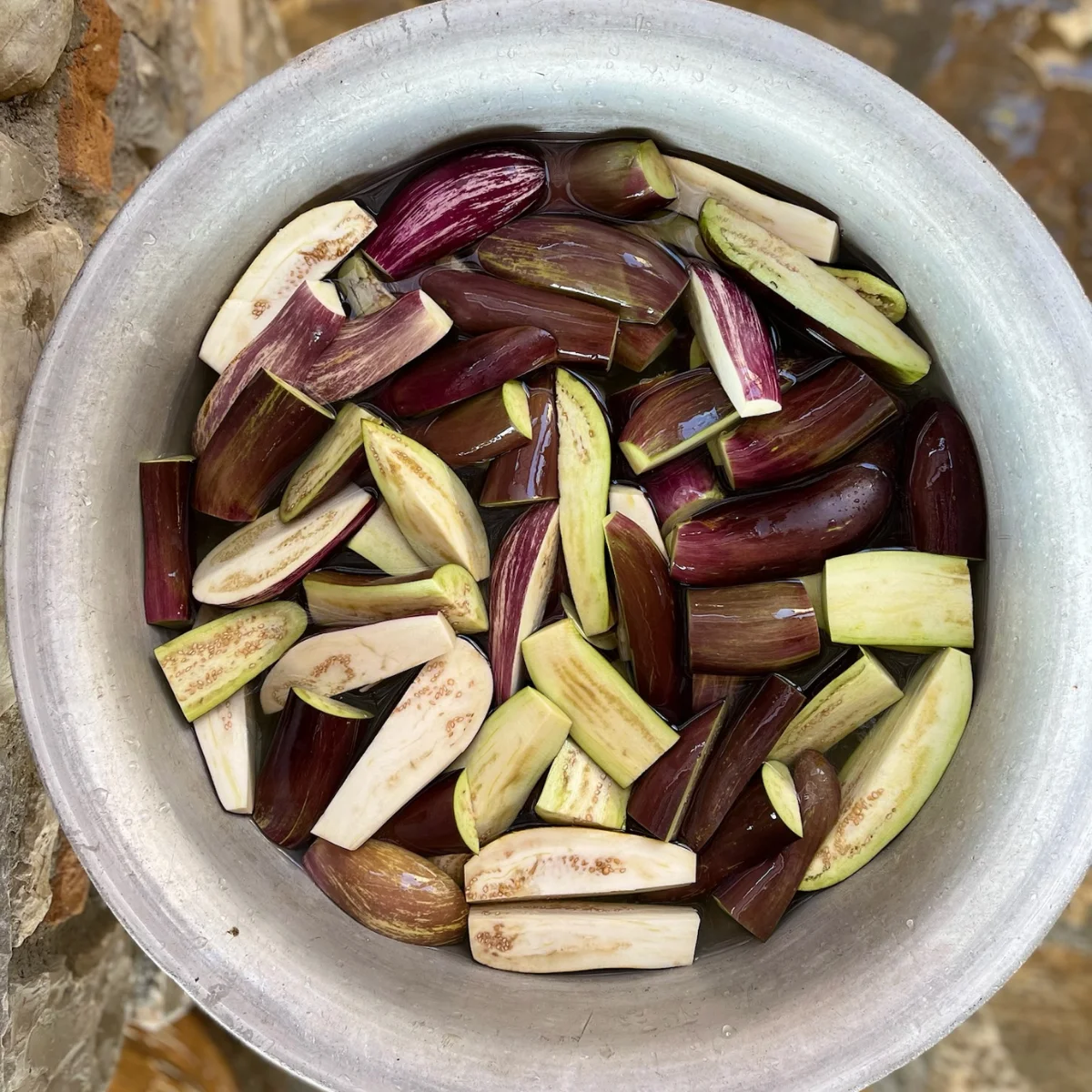 xinochontros me melitzanes (2)