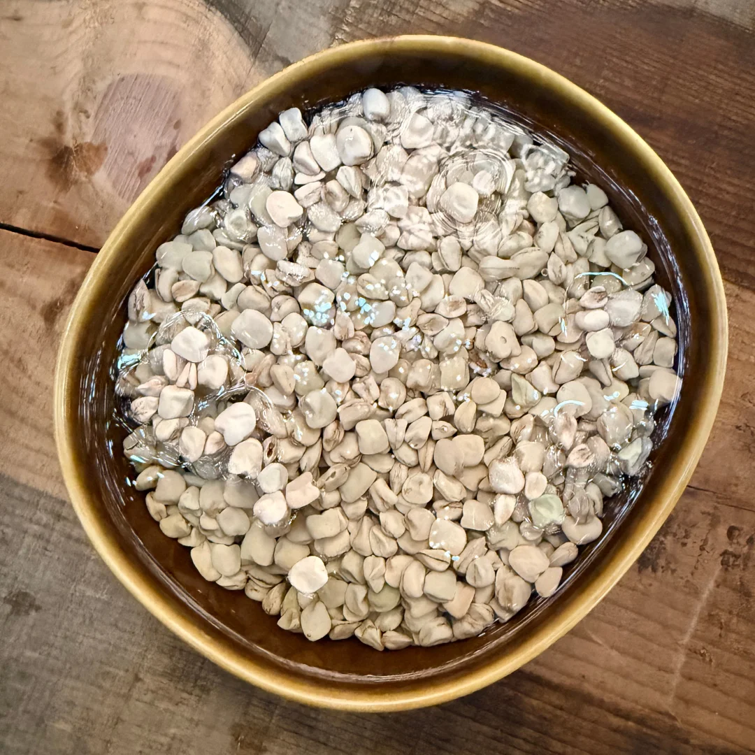 Manarolia fava with askordoulakous 3 Manarolia fava with askordoulakous 3